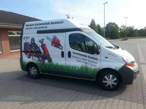 Fahrzeugbeschriftung auf einem Renault Trafic für "Gartentechnik Veenhuis" 2 20150813_095525[fusion_builder_container hundred_percent=