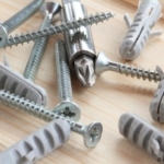 Befestigung mit Schrauben