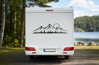 Wohnmobil-Aufkleber Bergpanorama mit Sonne und Tannenwald