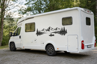 Wohnmobil-Aufkleber Angelboot am Bergsee mit Tannenwald